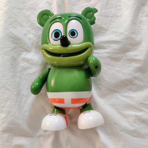 Gummy bear dancing singing - bear,