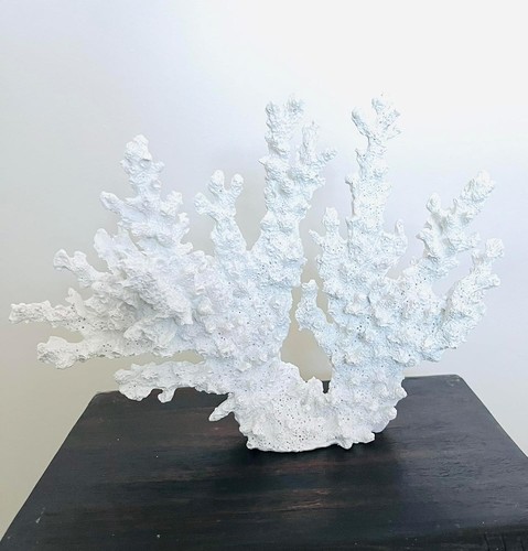 White resin faux fire - white,