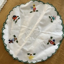 Vintage French Linen Hand Embroidered Bun Warmer