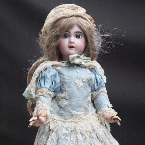 Antique 1920s hooded doll - 1920s,