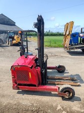 2004 MOFFETT MOUNTY DIESEL FORKLIFT TRUCK HYDROSTATIC DRIVE / TELEHANDLER