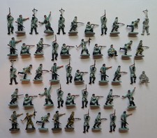 WW2 German Paratroops - Revell 1/72 set 02500 - 50 soldiers - mostly painted