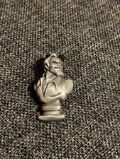 DISNEY HEROES AND VILLAINS STATUES GASTON PIN