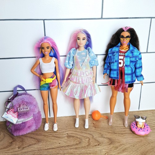 Barbie dolls extra - barbie,