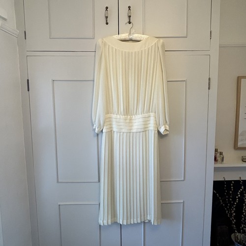 Vintage ivory pleated drop - vintage,