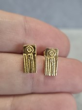 18ct Yellow Gold Ola Gorie Mackintosh Rectangular Stud Earrings