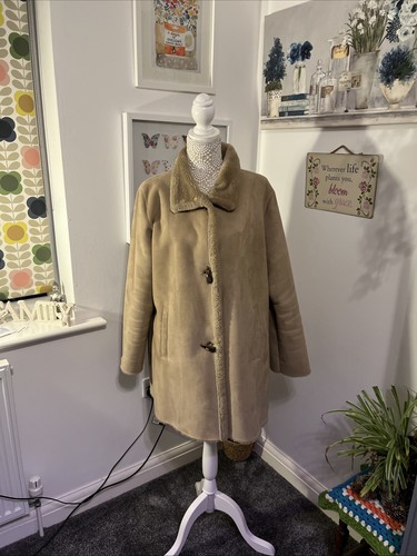 Wallis beige faux fur - beige,