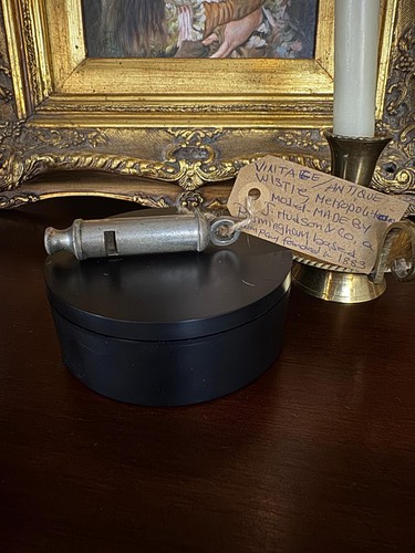 Antique hudson metropolitan - j,
