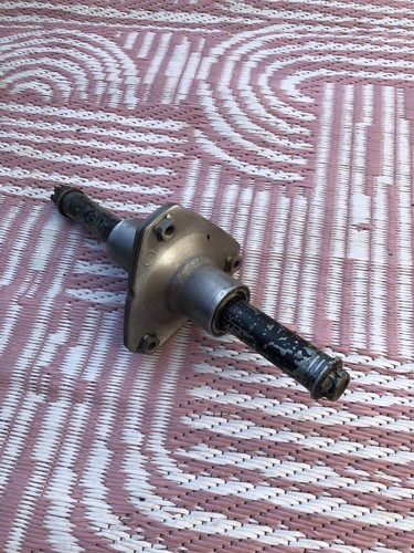 Honda atc70 front - hub,, axle
