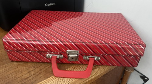 Retro 1980s red striped - 1980s,