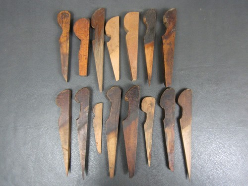 Job lot old - , moulding