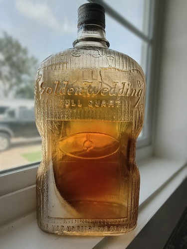 Vintage golden wedding - golden, whiskey
