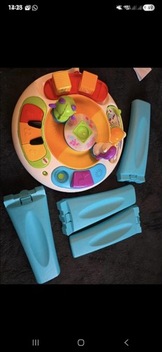 Baby activity table and