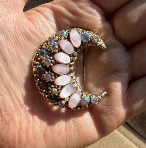 Vintage crescent moon brooch - vintage,