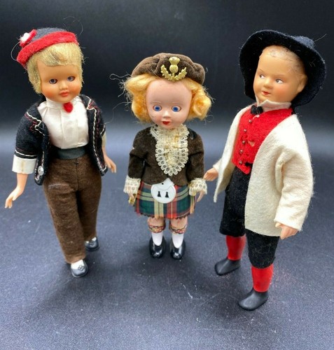 Souvenir dolls national - souvenir,