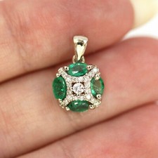 1.0Ct Emerald & Lab Created