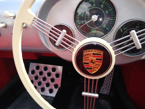 Porsche 356 horn push - ,