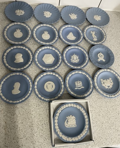 Wedgwood blue jasperware pin - wedgwood,