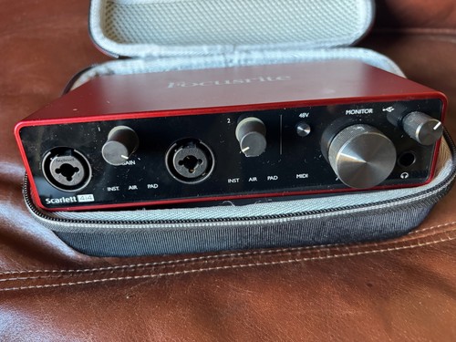 Focusrite scarlett 4i4 3rd - scarlett,