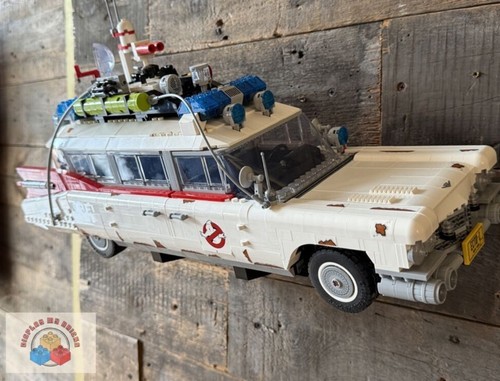 Wall mount for - wall, lego