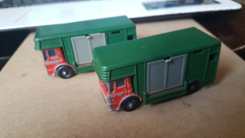 Matchbox horse boxes - matchbox,