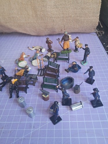 People figures and accessories - figures,