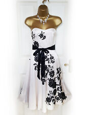 WAREHOUSE SPOTLIGHT Black &