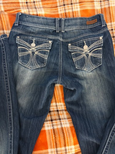 Almost famous vintage - almost,