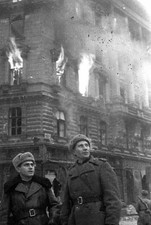 Russian Soldiers in Berlin 1945 WW2 Re-Print 5x7