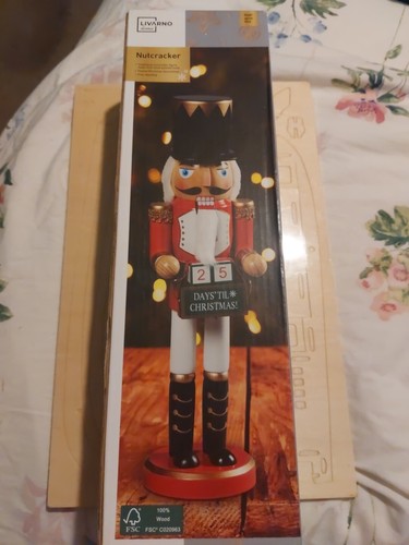 Nut cracker soilder - cracker,