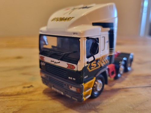 Corgi modern truck tractor - modern,