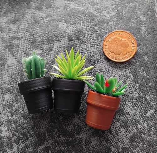 Dolls house pot - house, bundle