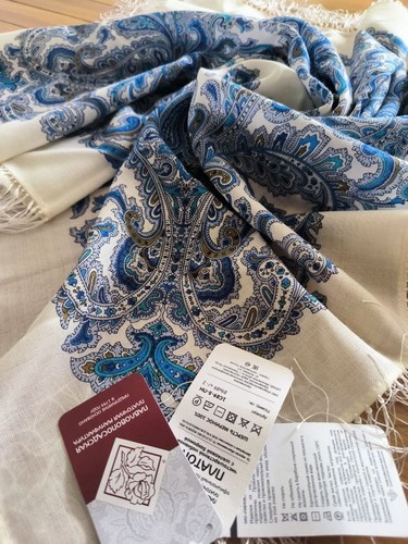 Pavlovo posad shawl obereg - shawl, "obereg"