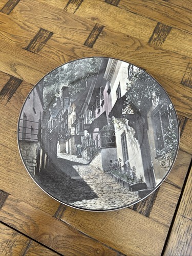 Royal doulton china plate - royal,