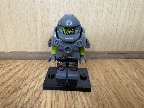 Lego alien avenger minifigure - avenger,