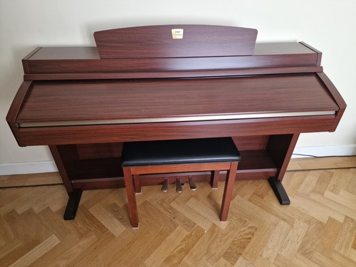 Beautiful mahogany yamaha - a,