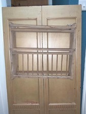 VINTAGE WOODEN KITCHEN/PLATE