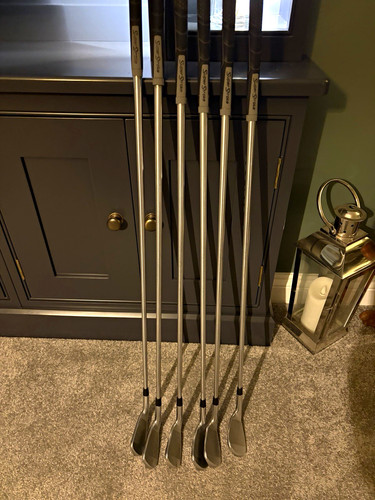 Ping i230 iron - 7, clubs