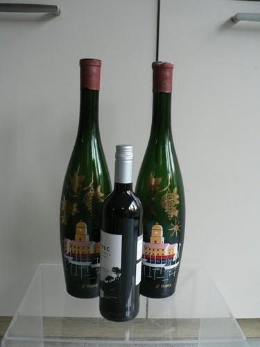 Large wine bottle enamel - large,