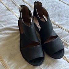 Clarks Artisan wide fit