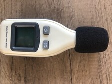 digital sound level meter good condition requires 9v 6f22 battery