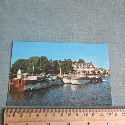 Vintage postcard oulton broad - postcard,