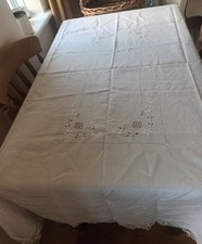 Victorian/Edwardian Embroidered Linen Tablecloth   Cutwork Lace Edging 68 x 50
