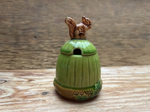 Vintage woodland mustard - vintage,