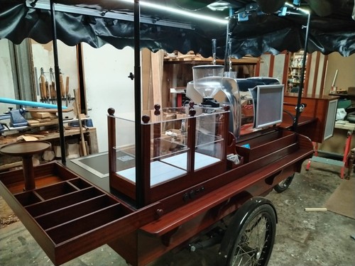 Fully mobile coffee bike/trike