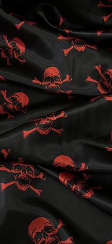 Black red pirate skulls print - red,