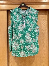 BNWT M & Co Ladies Green