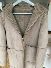 Zara Basic Size M beige faux Sheepskin / Shearling reversible hooded coat
