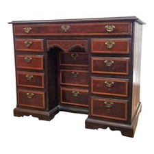 Georgian mahogany kneehole