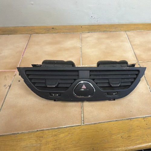 Vauxhall corsa centre - e, middle